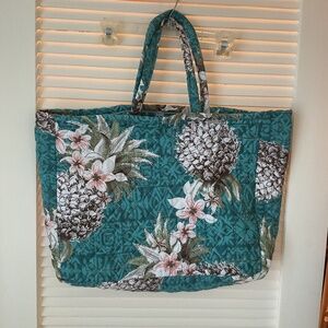 Margaritaville Quilted Tote XL Blue